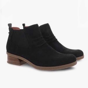 Dansko black booty size 38